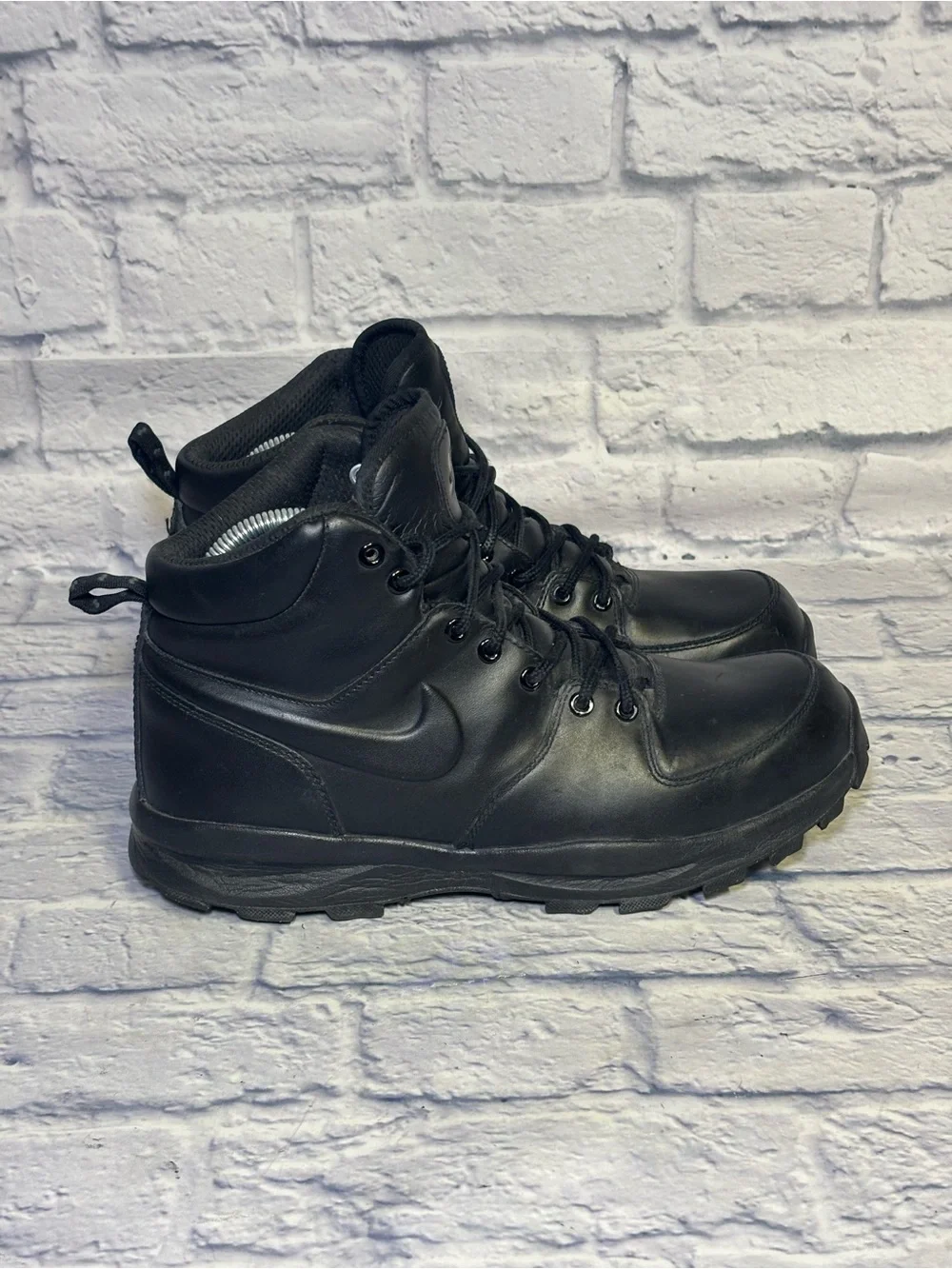 Nike Manoa Leather Boot Water Resistant Triple Black Men's Size 10.5 454350-003